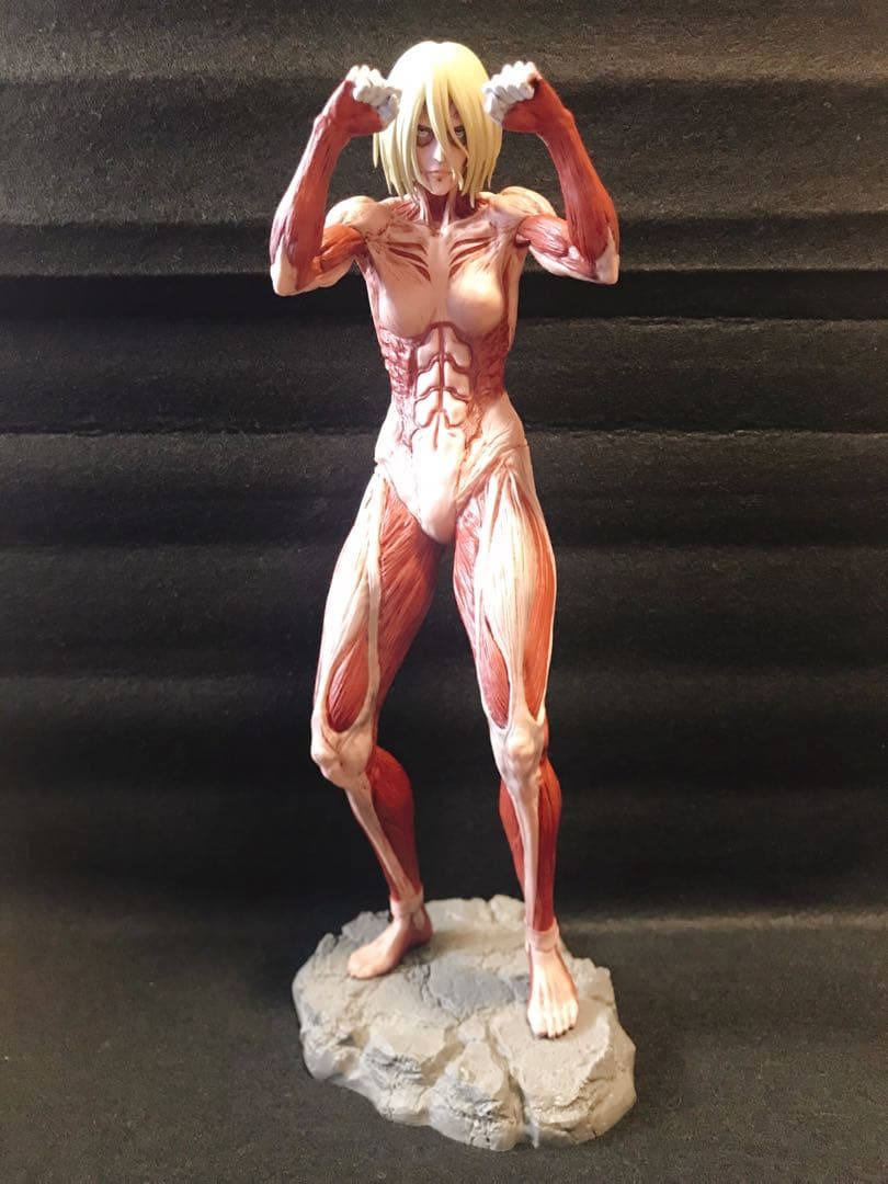 一番くじ 女型の巨人 MEGAIMPACT フィギュア