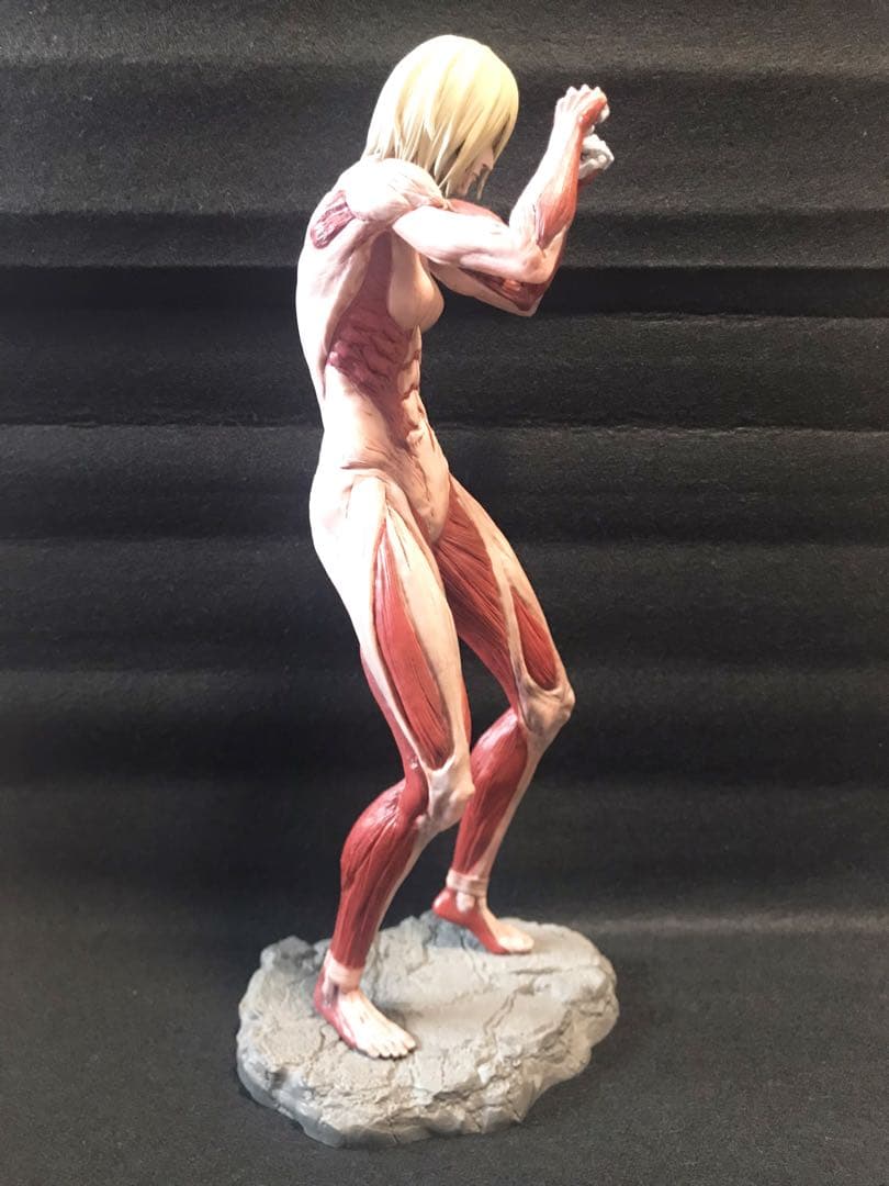 一番くじ 女型の巨人 MEGAIMPACT フィギュア