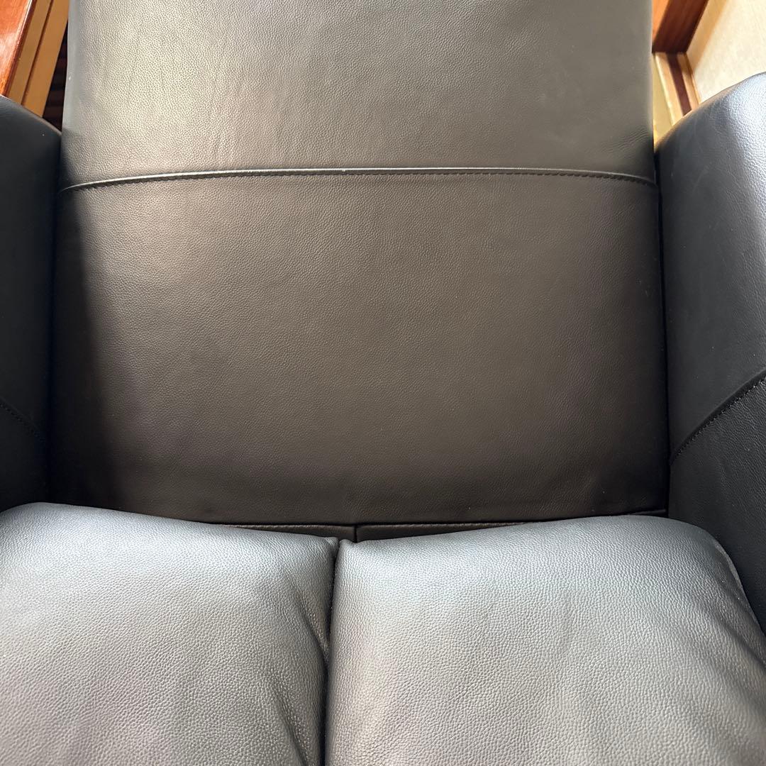 ニトリ 1人用電動リクライニングソファ・コンフェ革BK（黒）