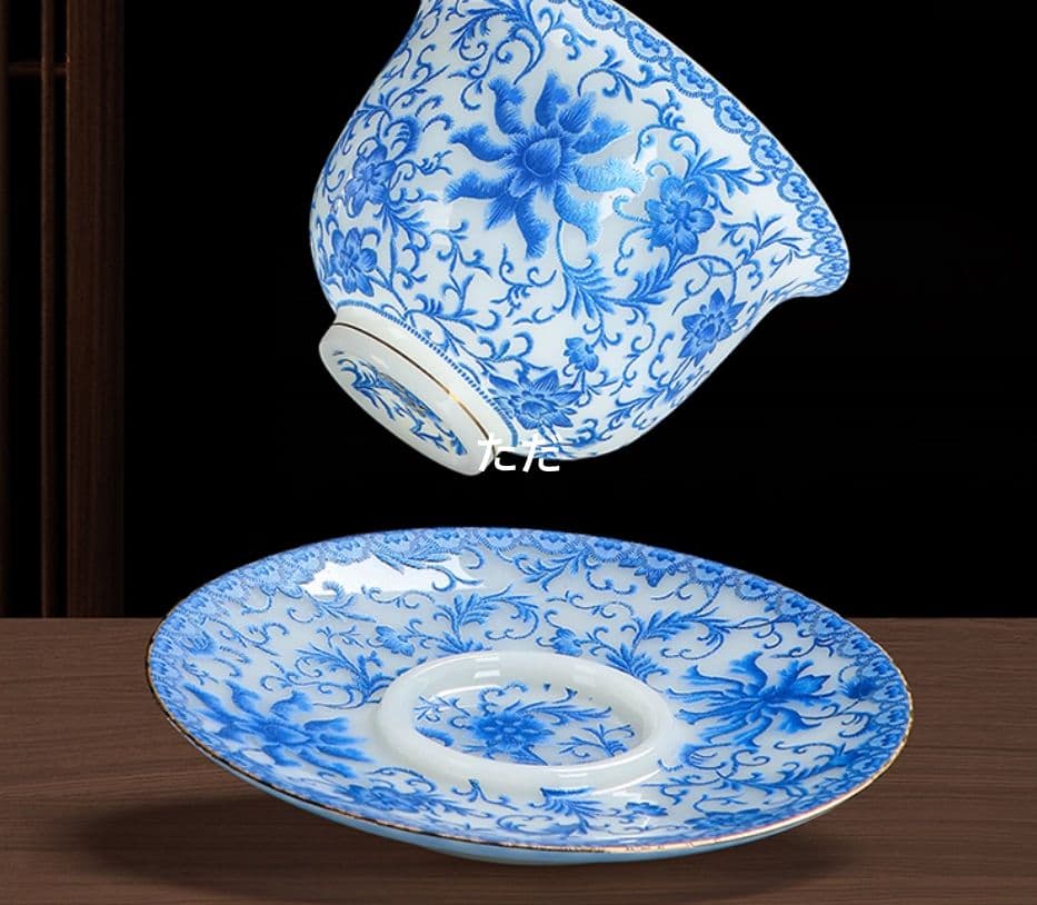 中国茶器 磁器 纏枝蓮三才蓋碗 茶碗 茶道具 新品未使用 - メルカリ