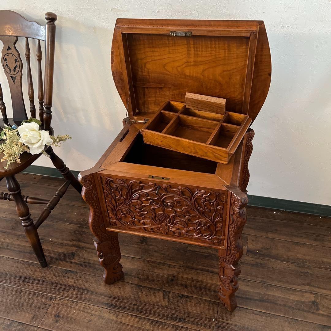 k021r121 見事なまでの彫刻 天板が開く収納ミニテーブル 鍵付き ドラゴン