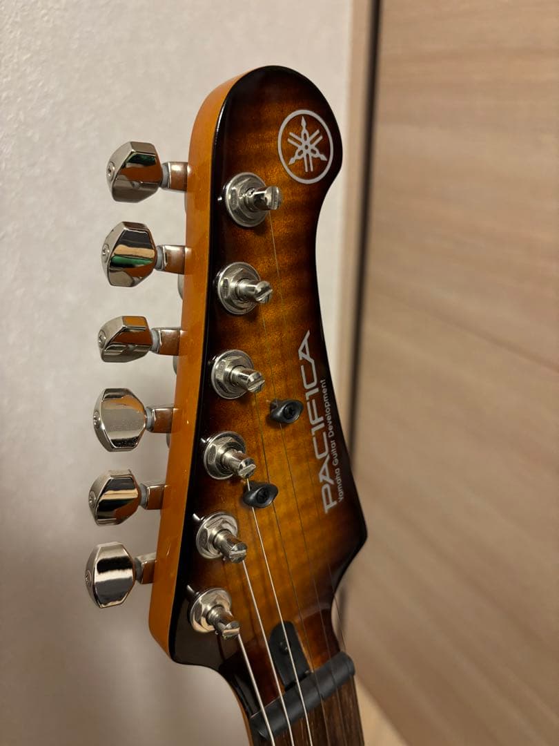 YAMAHA PACIFICA611VFM エレキギター