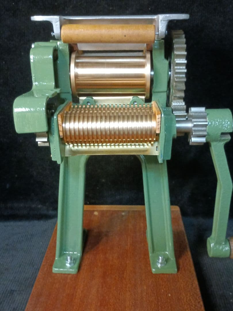 小野式製麺機1型　 Vintage noodle making machine