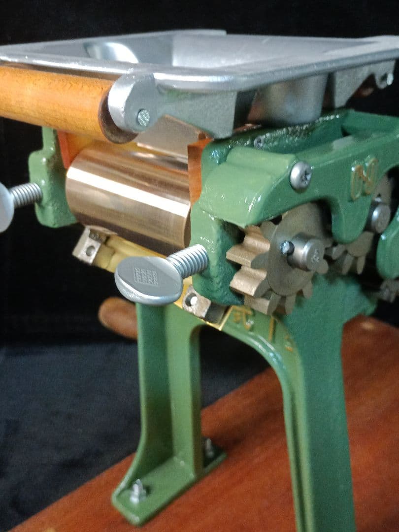 小野式製麺機1型　 Vintage noodle making machine