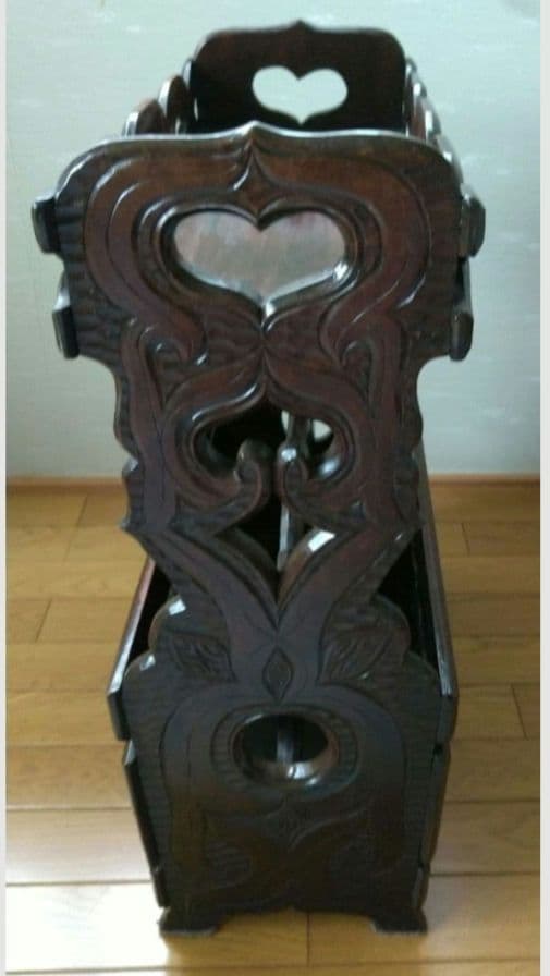 アイヌ模様 木製マガジンラック