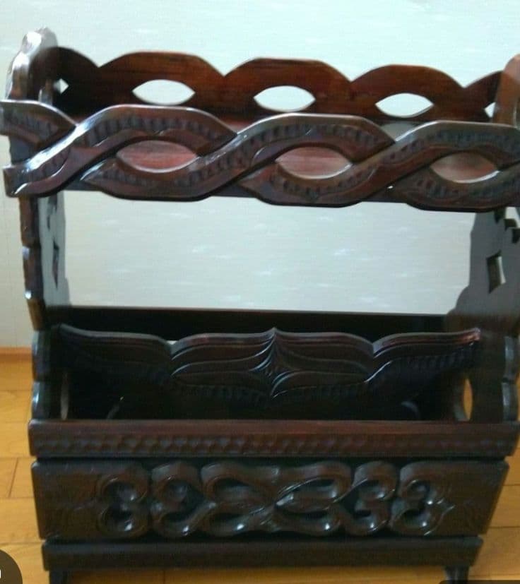 アイヌ模様 木製マガジンラック