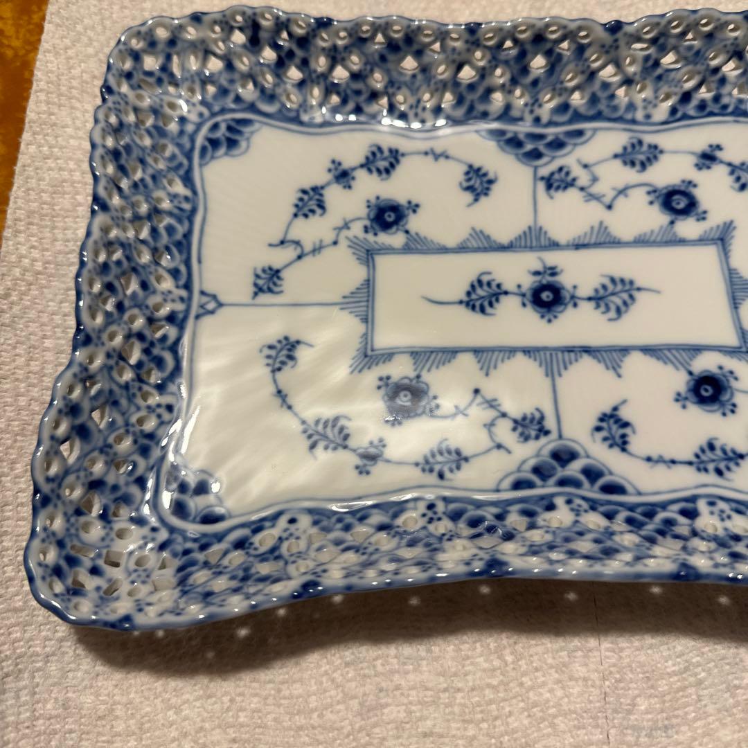 ロイヤルコペンハーゲンブルーフルーテッドフルレーススクエアトレイ