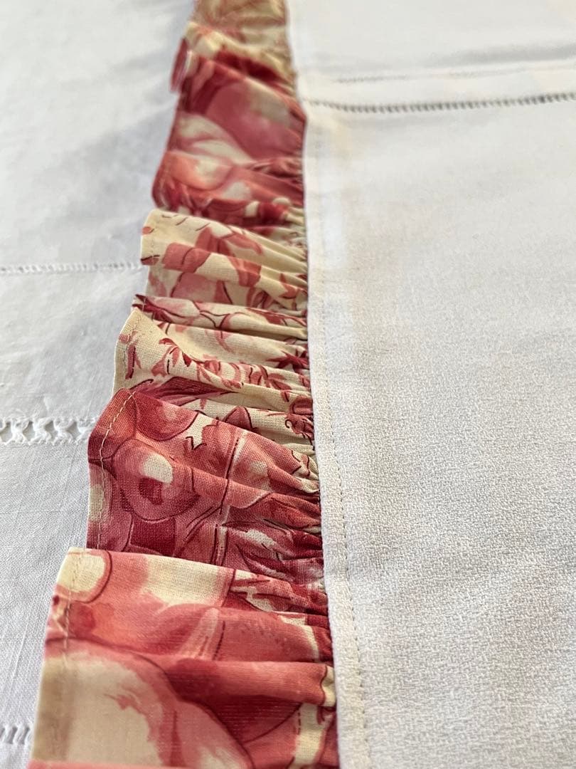 美品】フランスアンティーク 手刺繍モノグラム テーブルクロス 赤の