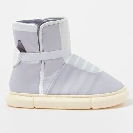 希少 バックトゥザフューチャー ルームシューズ エアマグ ナイキ