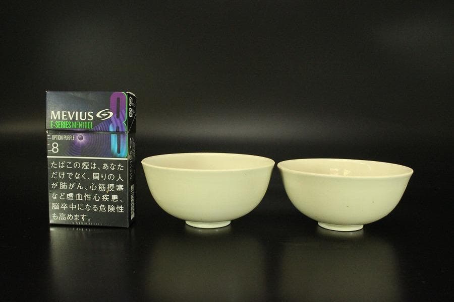 中国美術 白磁 刻 花紋 碗 一対(A281)