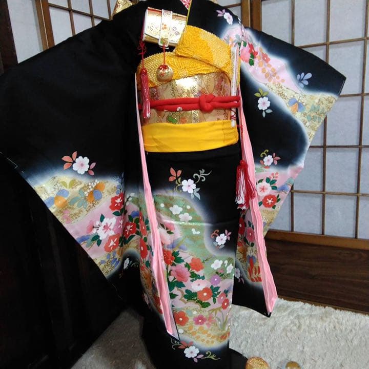 7歳向け・化繊・未使用品・お着物のセット