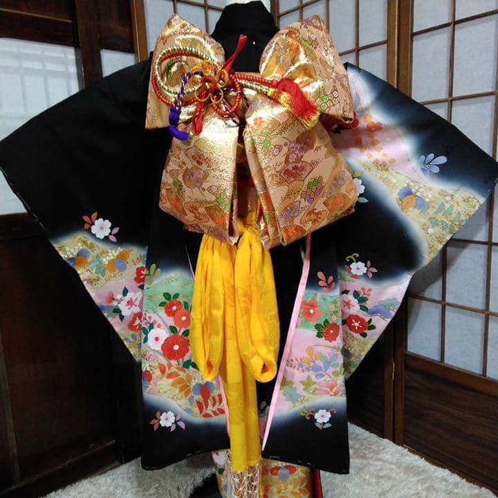 7歳向け・化繊・未使用品・お着物のセット