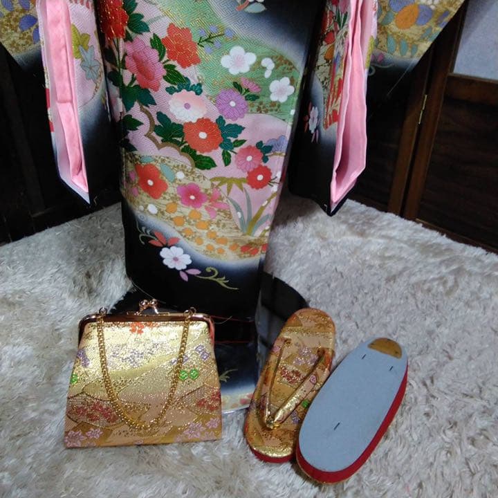 7歳向け・化繊・未使用品・お着物のセット