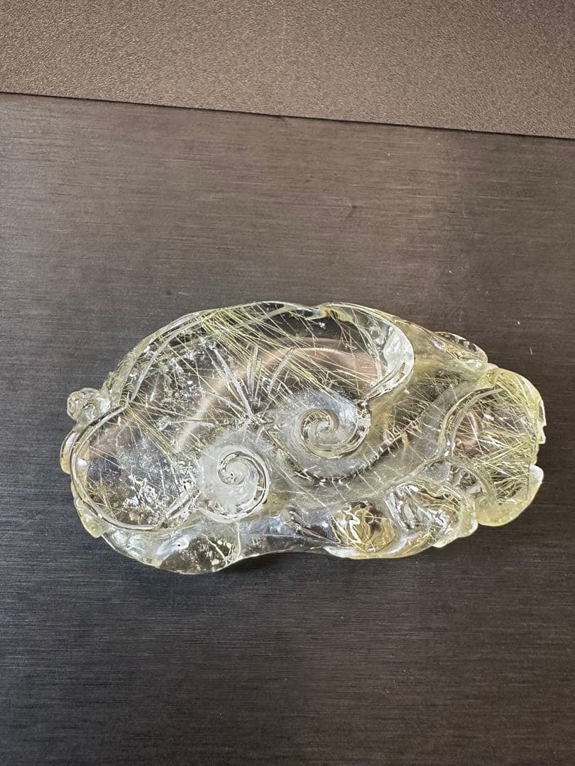 ルチルクォーツ彫物（如意）