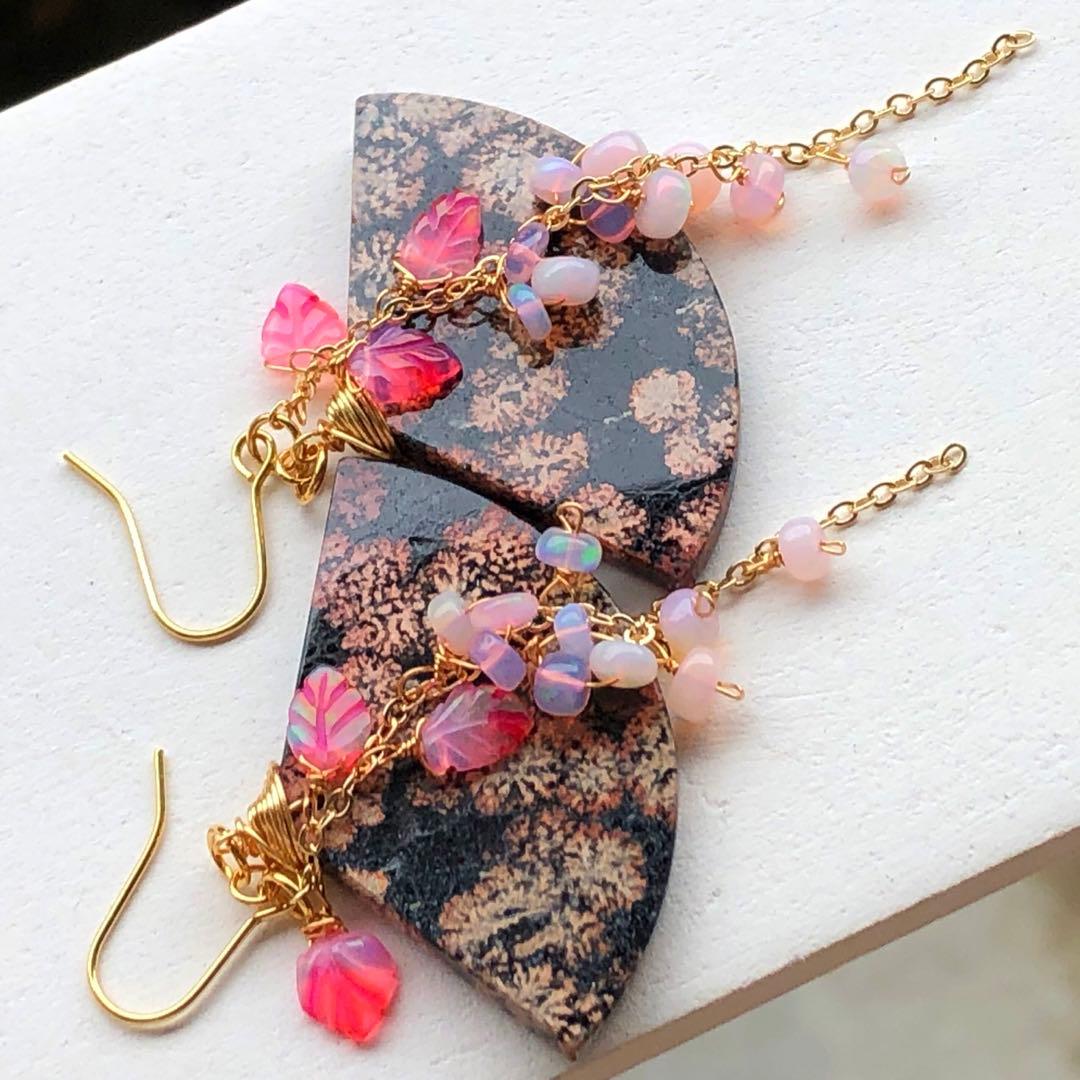 天然石♡レア♡桜舞散るレッドスノーフレークオブシディアンのピアス14kgf