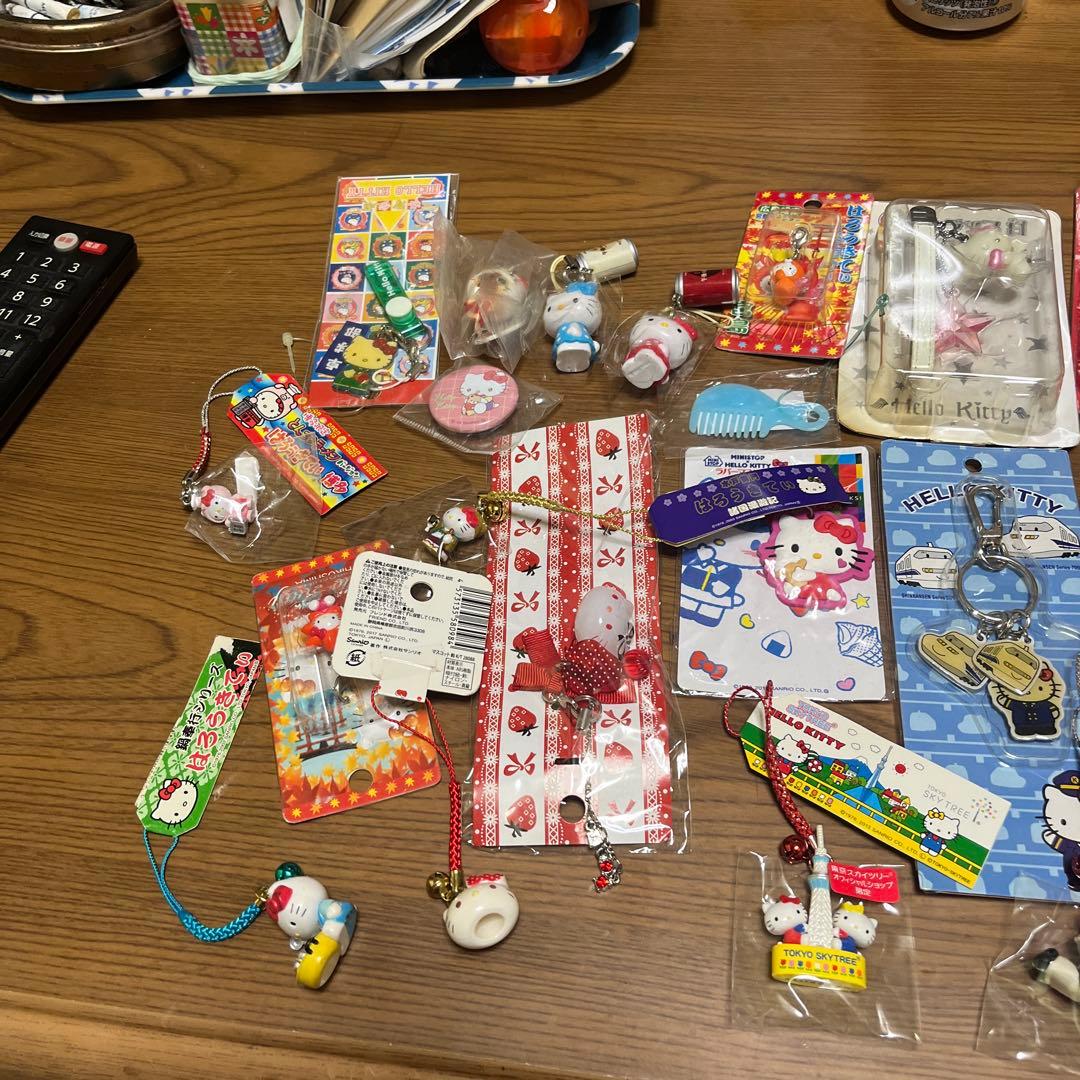 ハローキティ　ストラップ　などまとめ売り レトロ　ご当地キティストラップ
