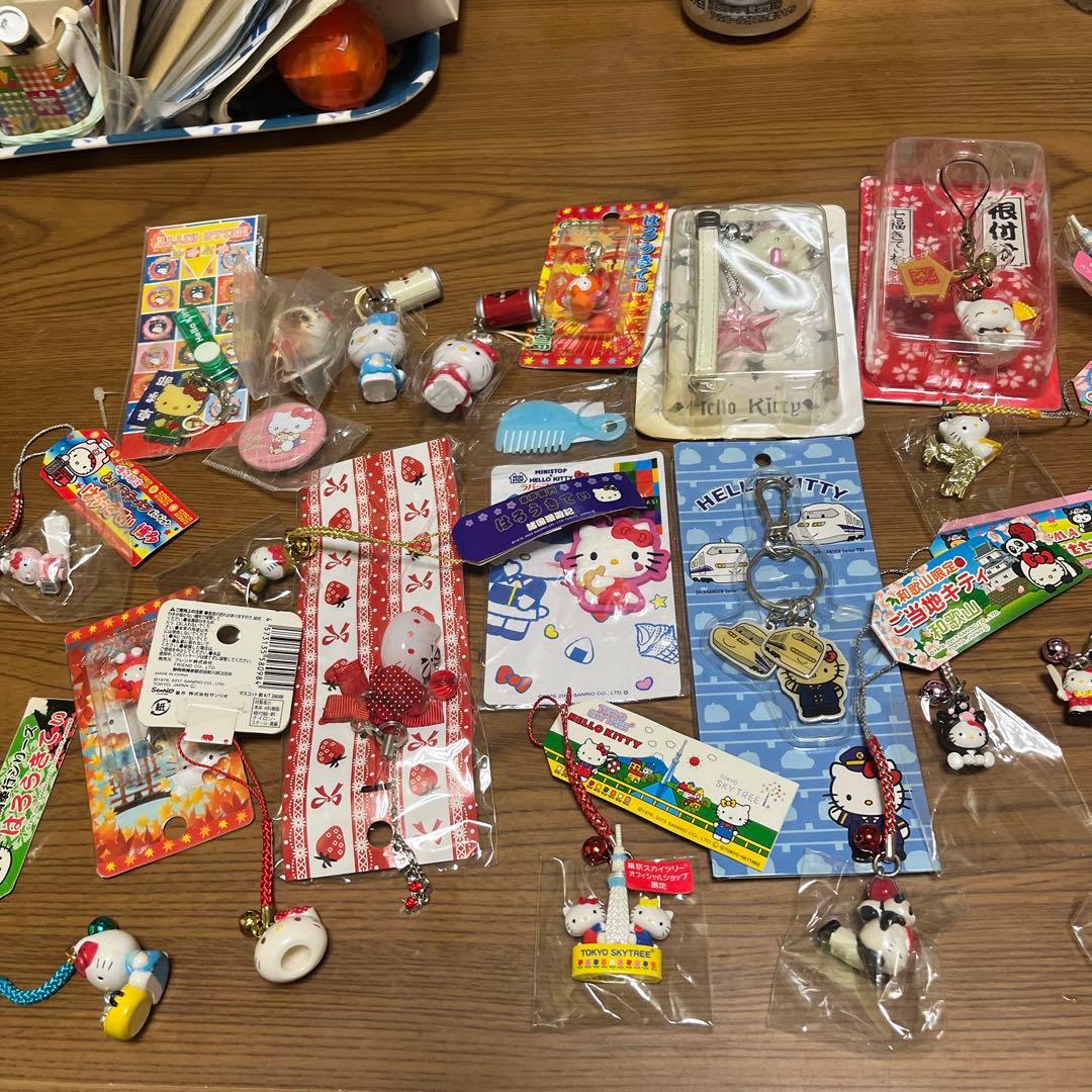 ハローキティ　ストラップ　などまとめ売り レトロ　ご当地キティストラップ
