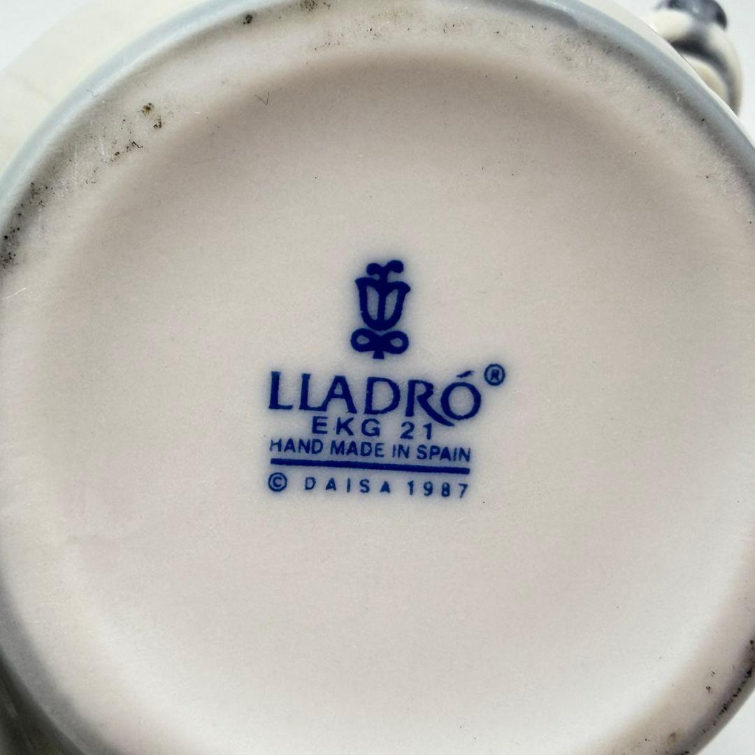 リヤドロ 陶器 フィギュリン きれいにしましょうね 少女と犬 置物