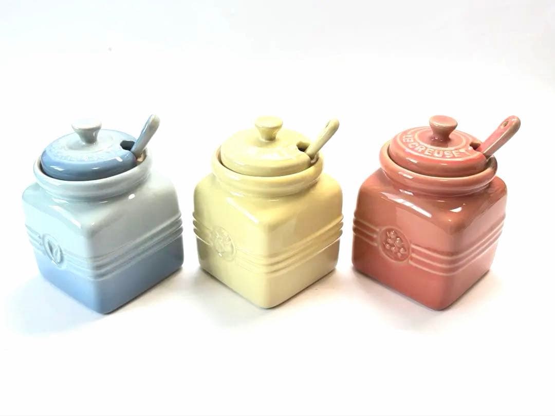 新品 ルクルーゼ ジャムポット 3色 赤黄青 スプーン付 調味料入れ 3点セット