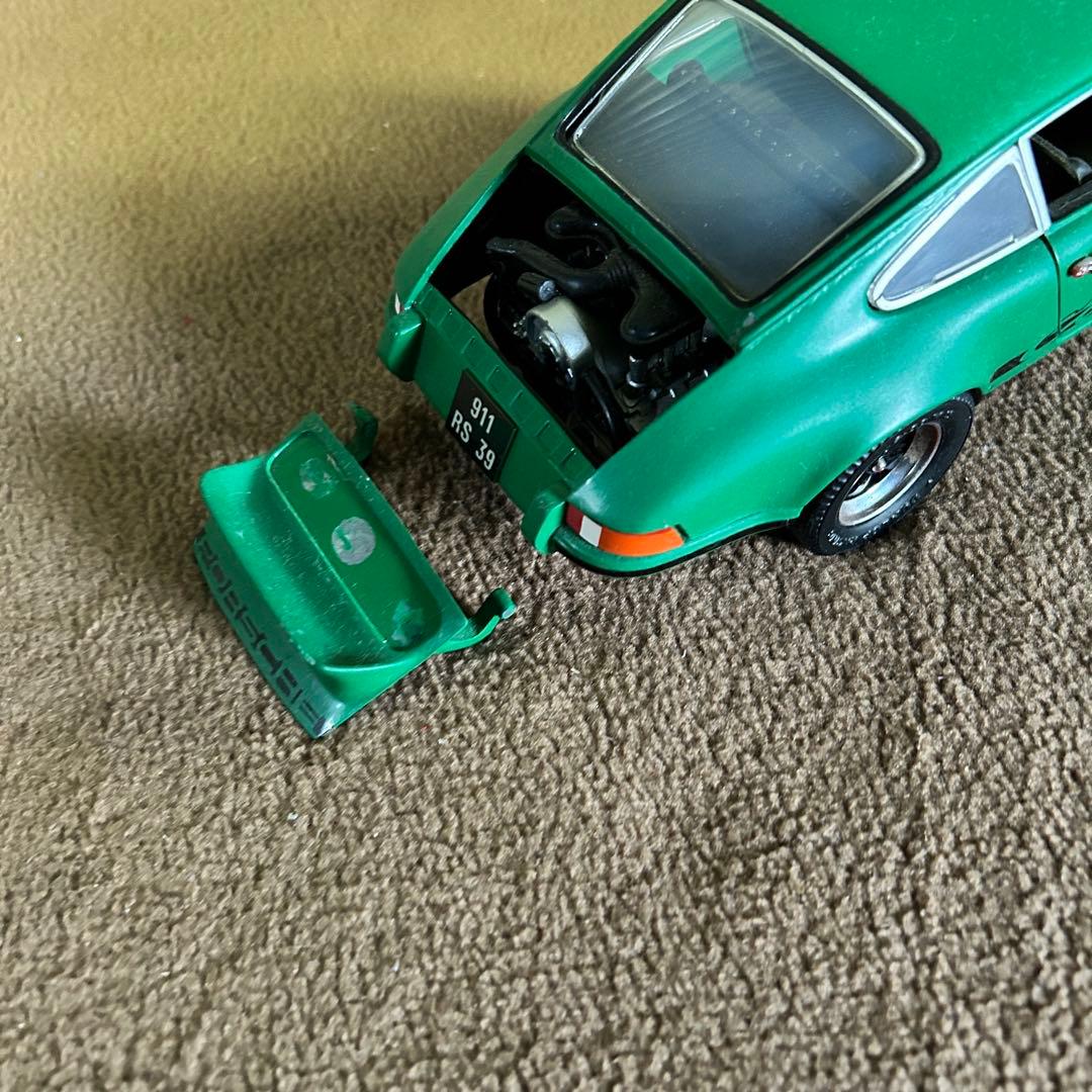 DB15☆ミニカー☆ オートアート製 1/18 スケール ポルシェ911 カレラ