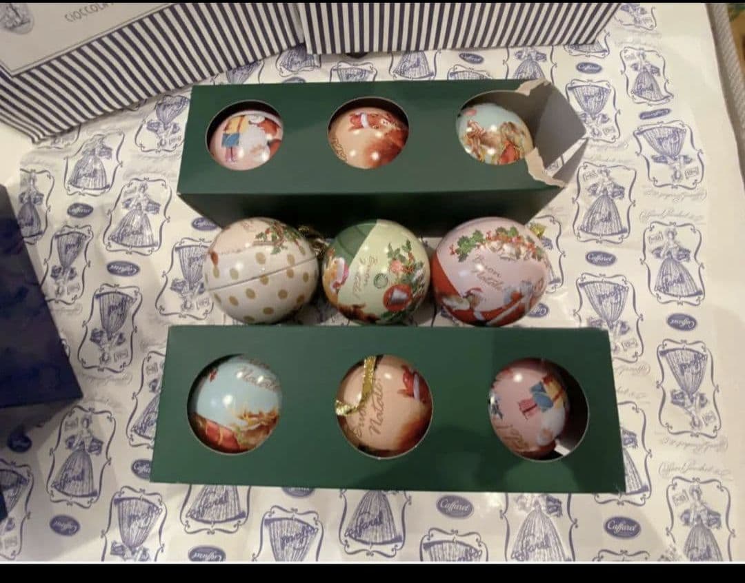 Caffarel オーナメント15個 クリスマス缶2個 まとめ売り カファレル