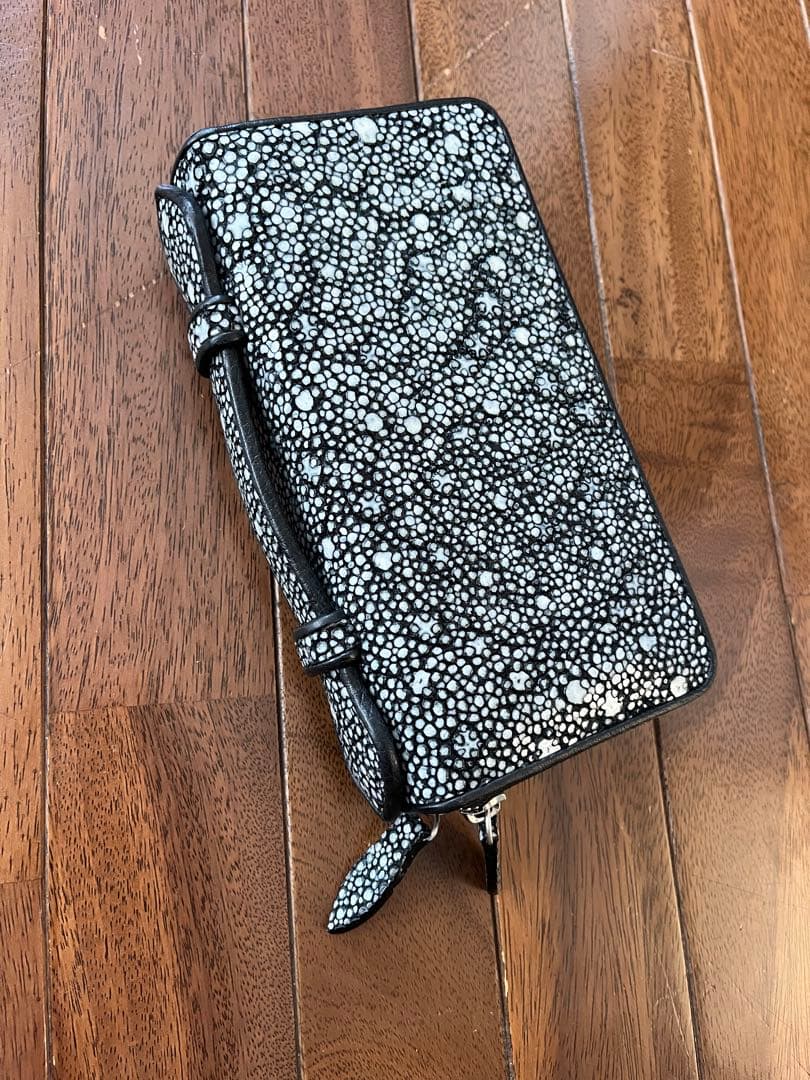 スタースティングレイ 長財布 クラッチバッグ 一枚革 梅花皮 とにかく大容量