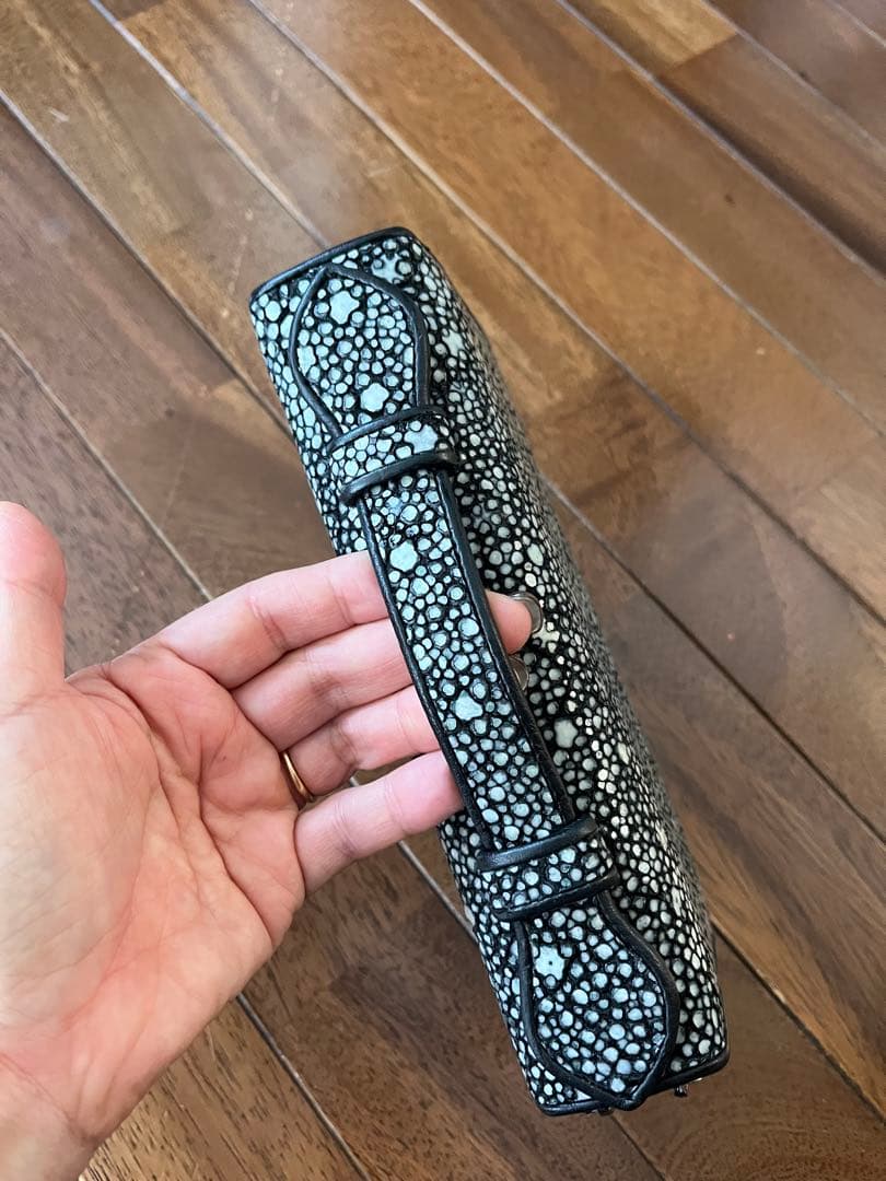 スタースティングレイ 長財布 クラッチバッグ 一枚革 梅花皮 とにかく大容量