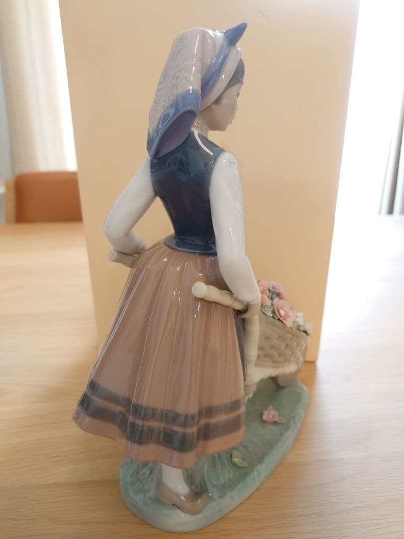 【美品 絶版】LLADRO リヤドロ 「花屋の姉妹」シリーズ1419『花集め』