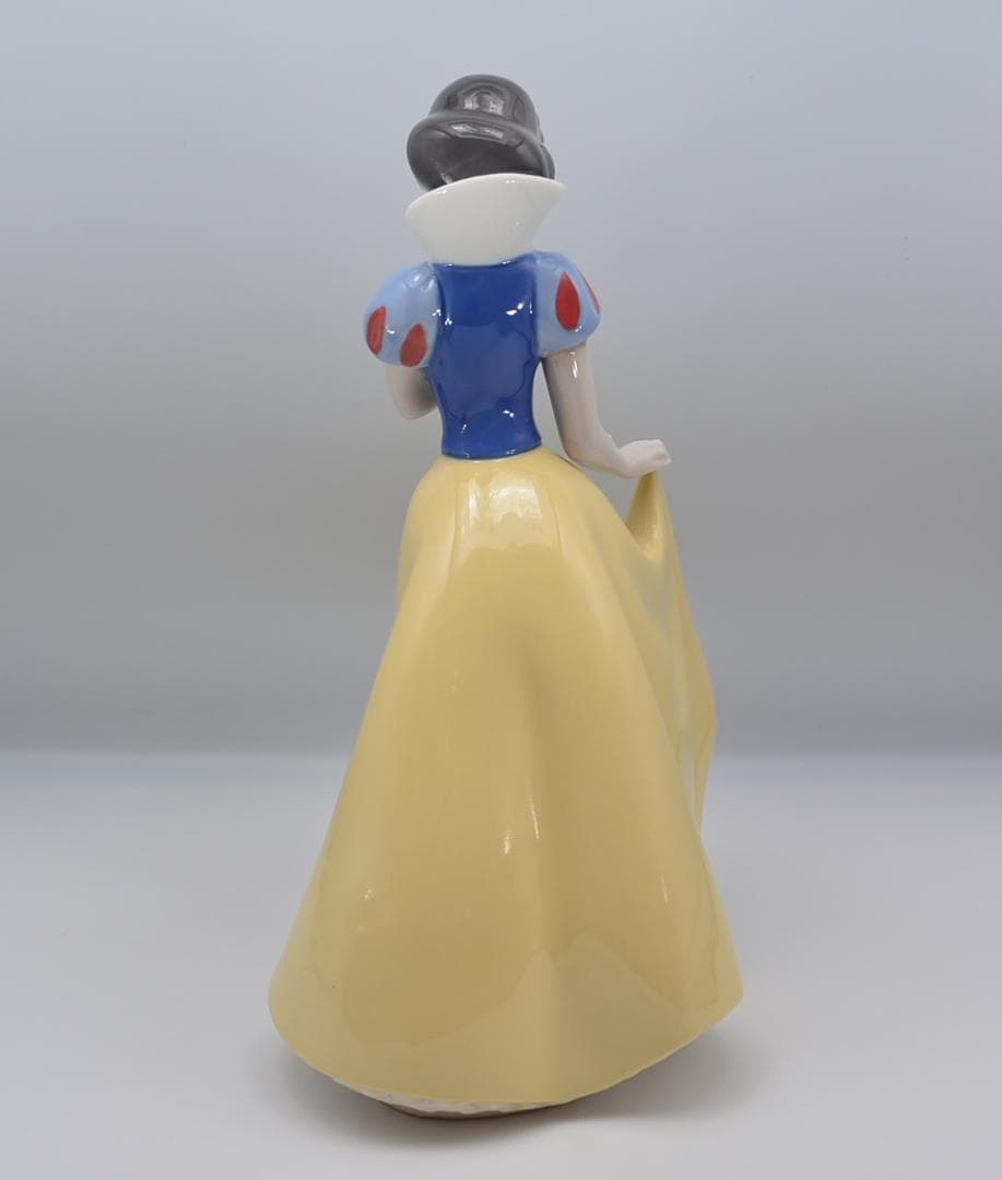 白雪姫　＃1680　★NAO（リヤドロ）　スペイン　光沢仕上げ　ご成約済み