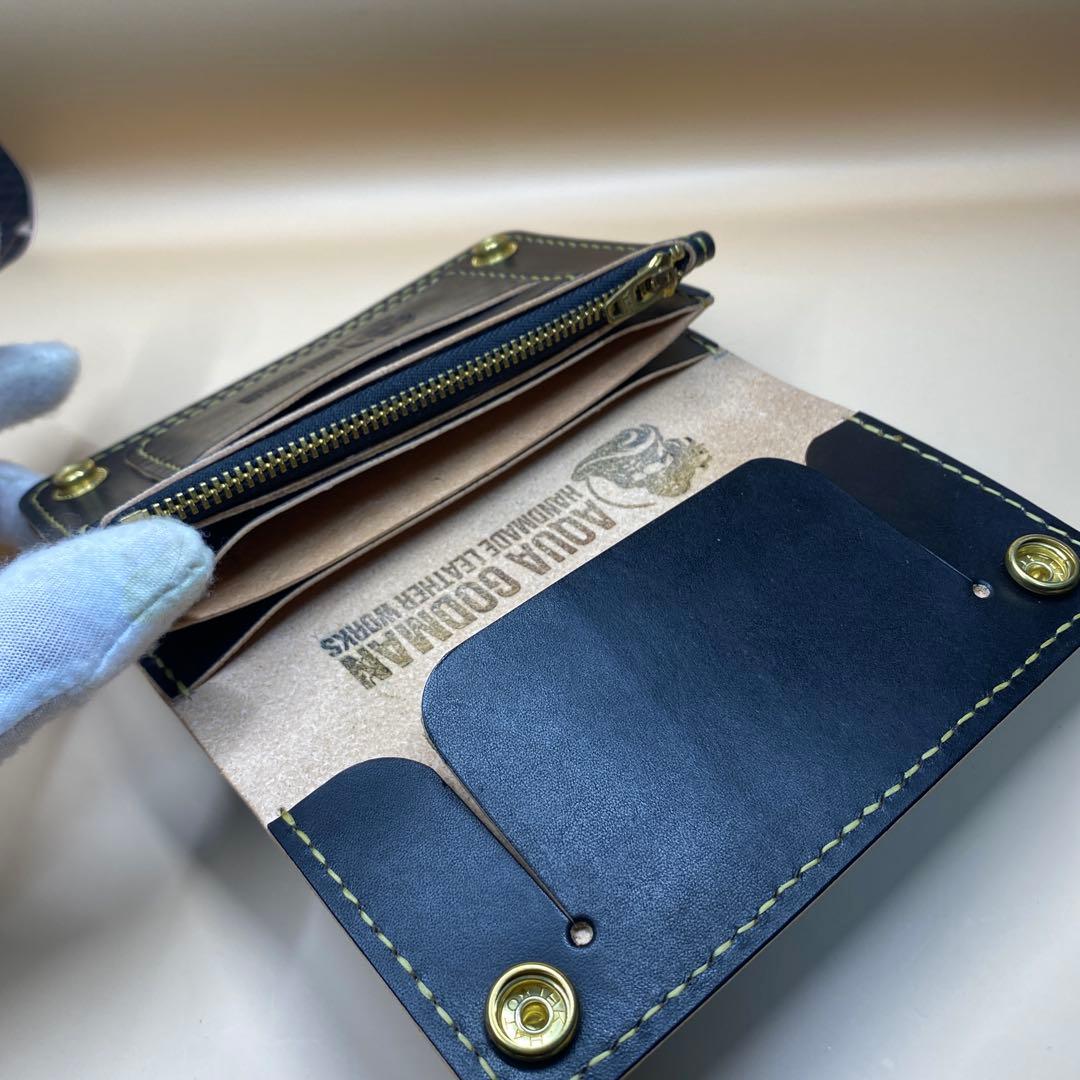 【無骨×上質】3層 丘染めブラック／ミドルトラッカーウォレットMTW