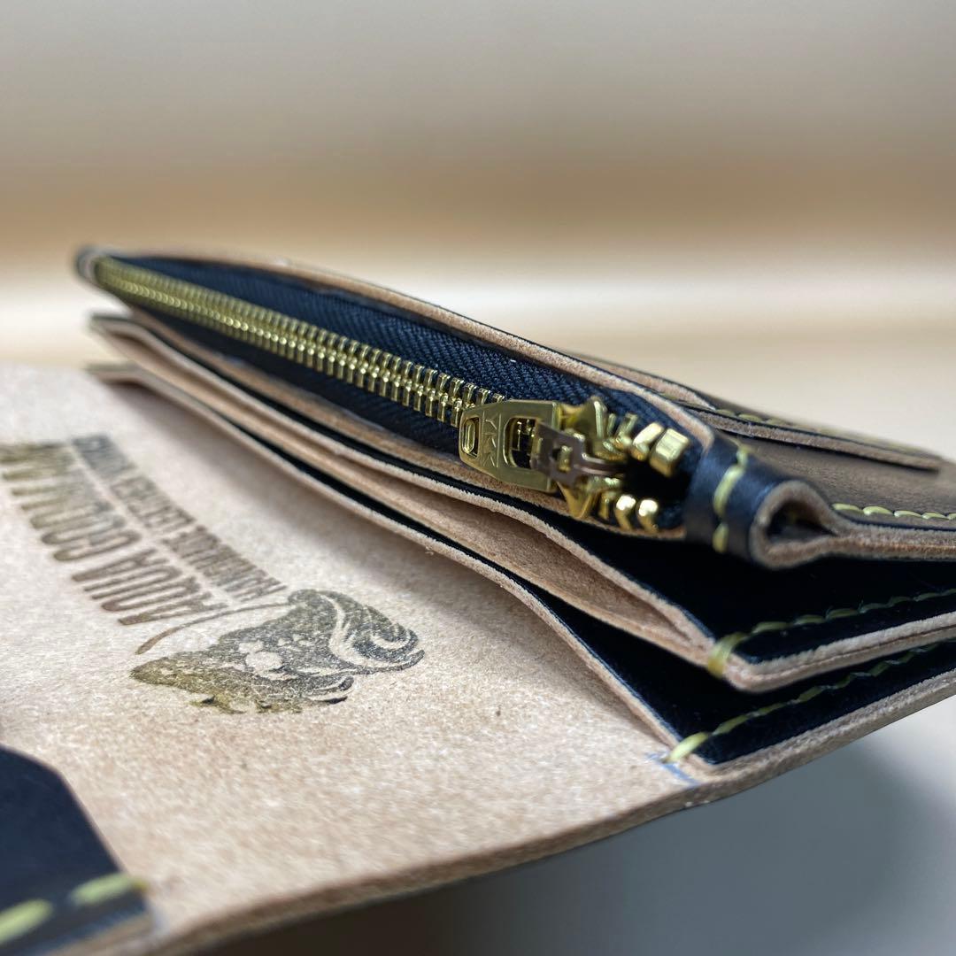 【無骨×上質】3層 丘染めブラック／ミドルトラッカーウォレットMTW