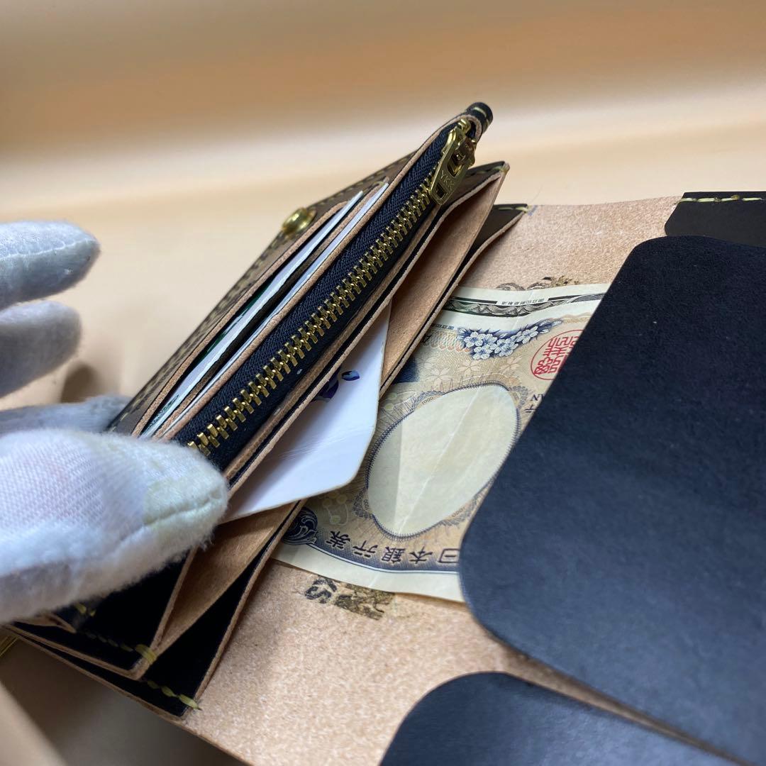 【無骨×上質】3層 丘染めブラック／ミドルトラッカーウォレットMTW