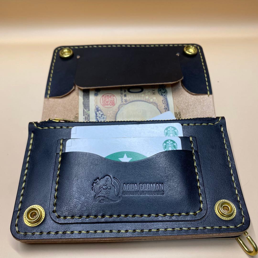 【無骨×上質】3層 丘染めブラック／ミドルトラッカーウォレットMTW