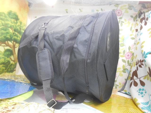 (送料無料)35.000円　R大太鼓36cm撥二本付きと肩紐付き移動袋セット