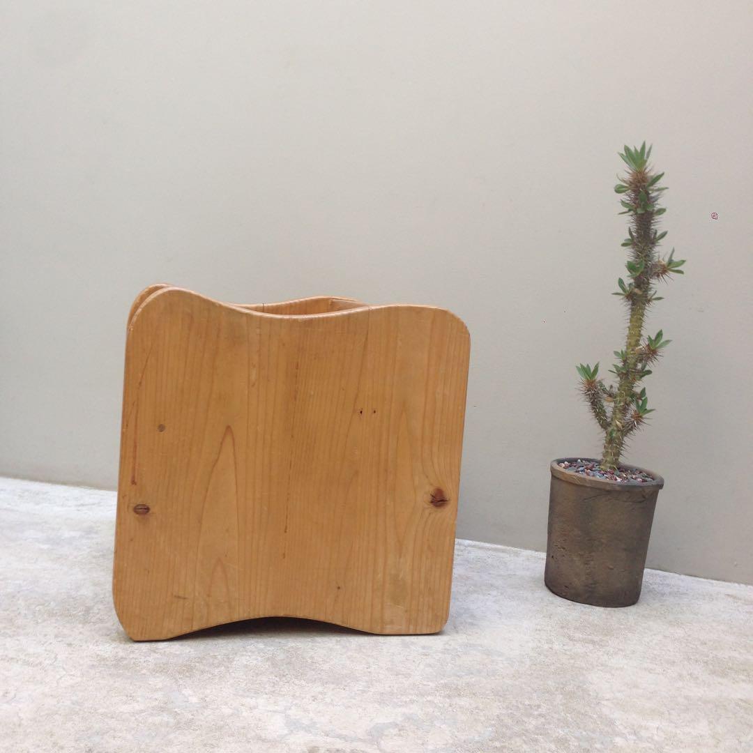 古材を使用した木製チェア 収納付き　アンティーク・サイドテーブルにも