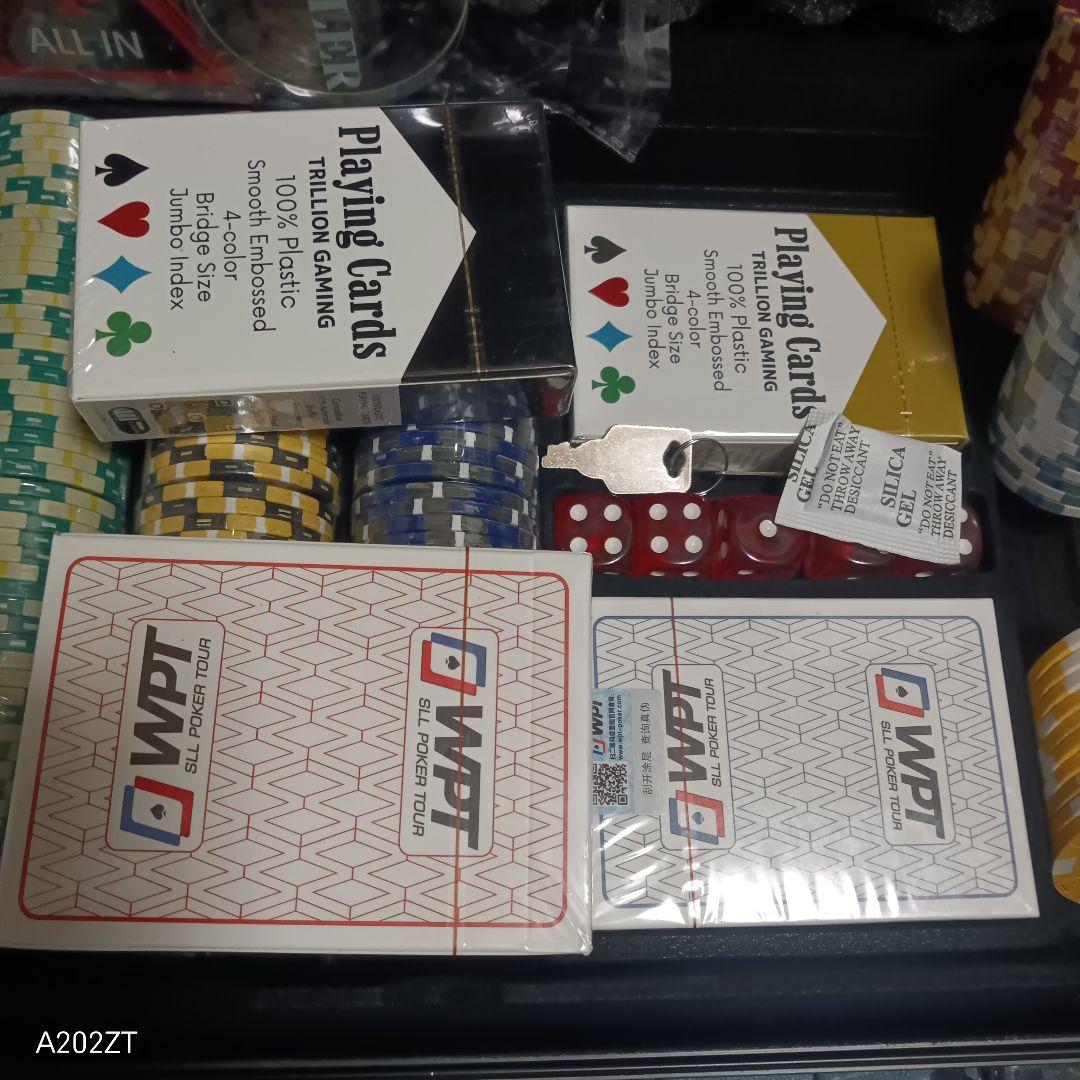 激レア新品未使用 WPT ポーカーセット クレイチップ500枚以上 4色トランプ