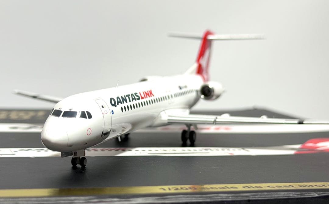 Gemini 1/200 Fokker 100 カンタスリンク - メルカリ