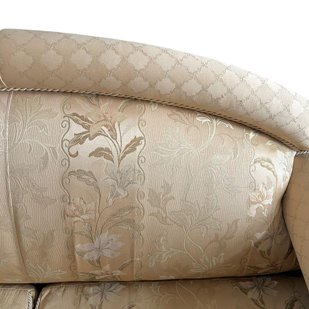 【豪華絢爛】【高級】2人掛けソファ　ファブリック ヨーロッパ　欧風　ラウンジ