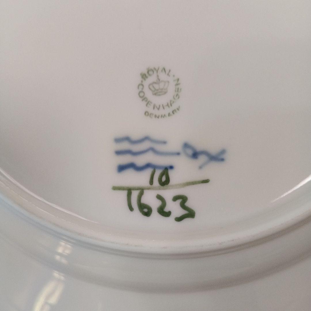 1970購入なのでレアで結構美品。ロイヤルコペンハーゲン 青い花柄皿 4枚セット