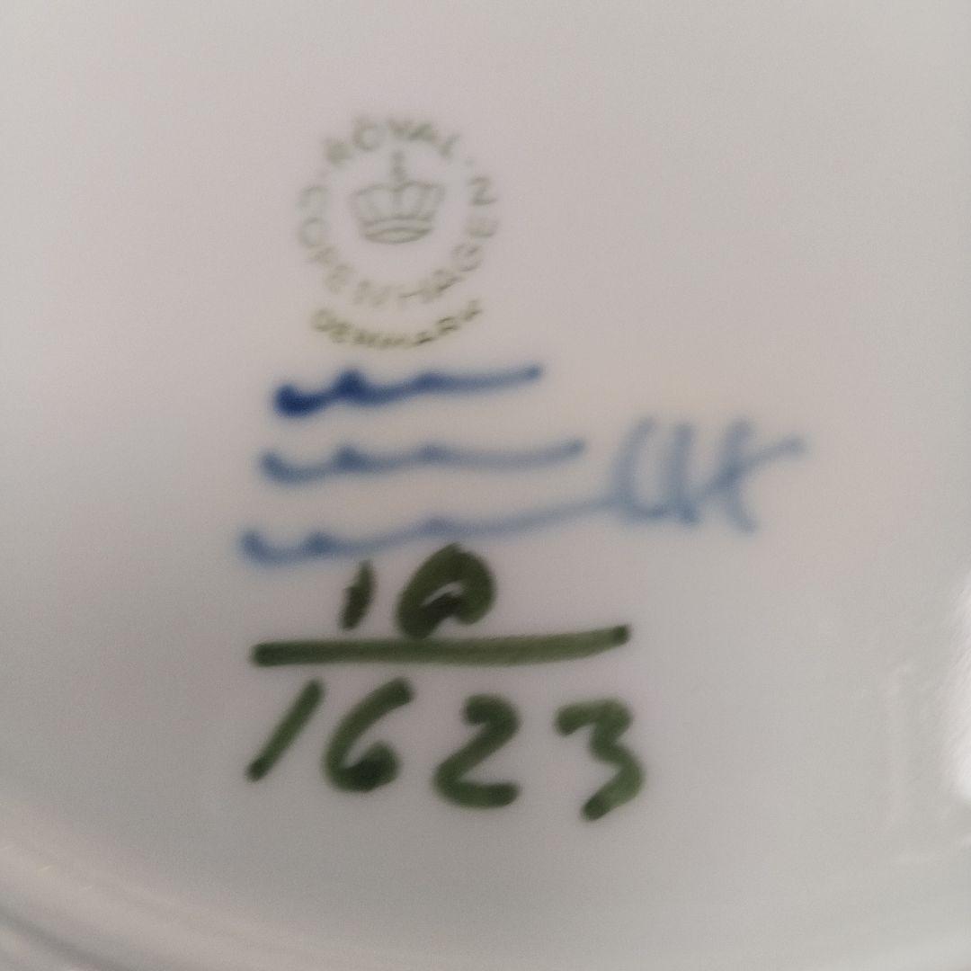 1970購入なのでレアで結構美品。ロイヤルコペンハーゲン 青い花柄皿 4枚セット