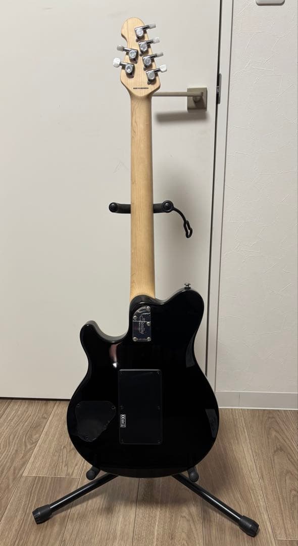 stearing by music man ax40 pink B'z 松本