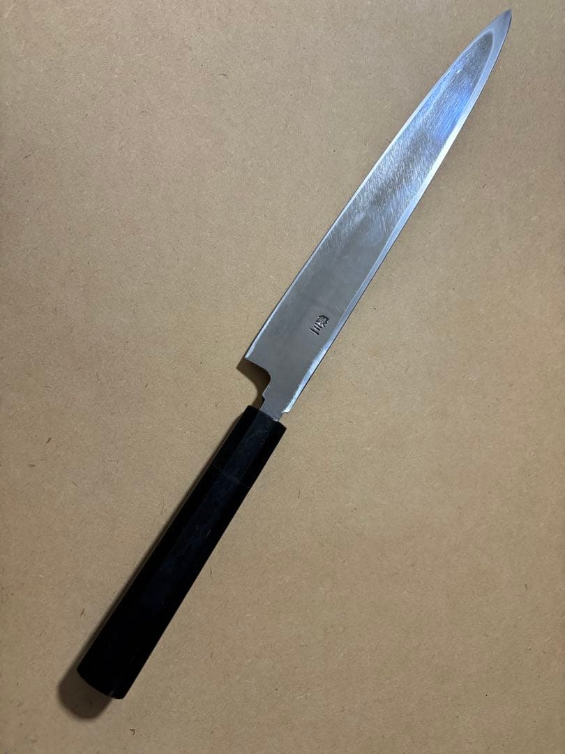 一刀斎虎徹　9寸（270mm）　柳刃包丁　鏡面仕上げ