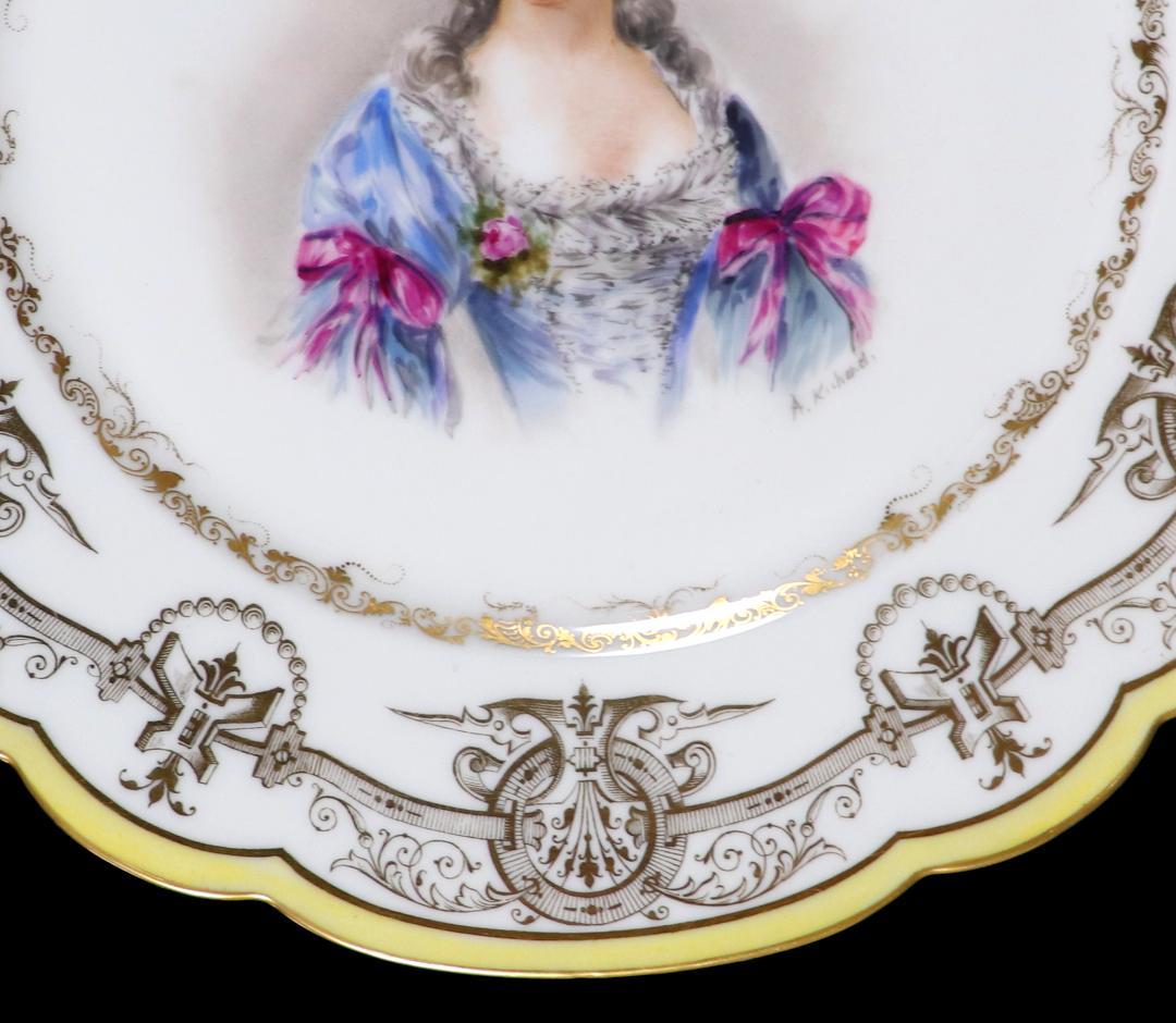 オールド・セーブル 1846年製 金彩大型24cmデュ・バリー夫人画飾り皿