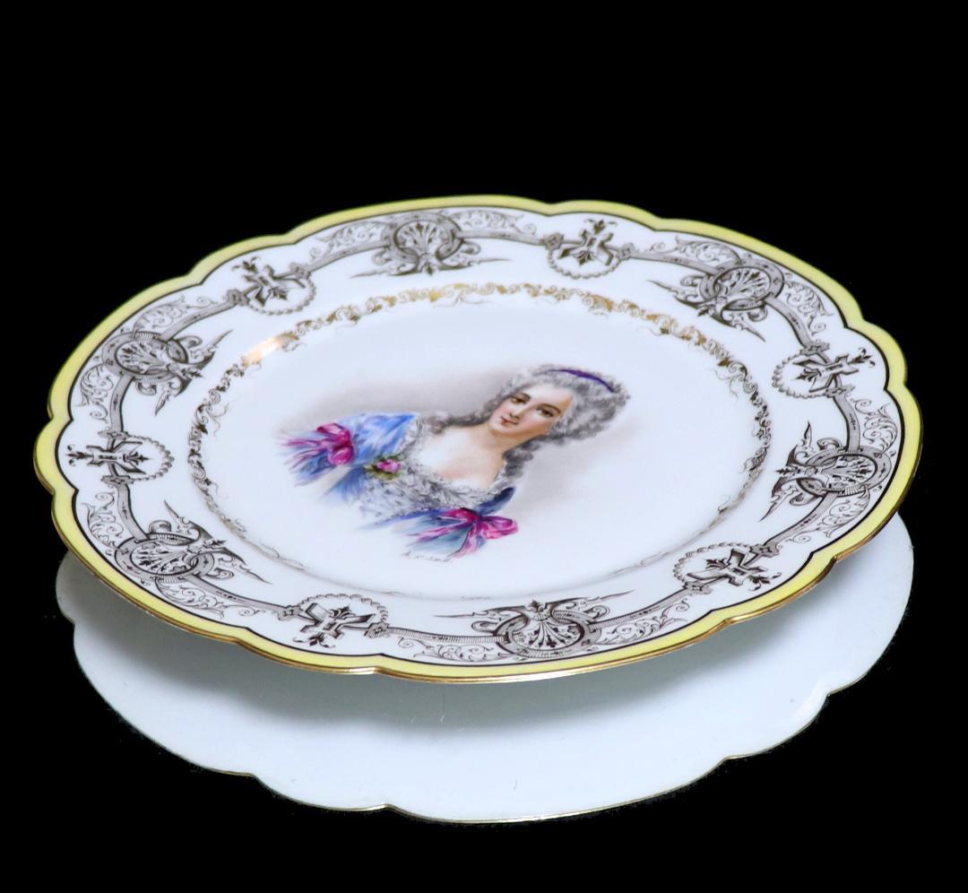 オールド・セーブル 1846年製 金彩大型24cmデュ・バリー夫人画飾り皿
