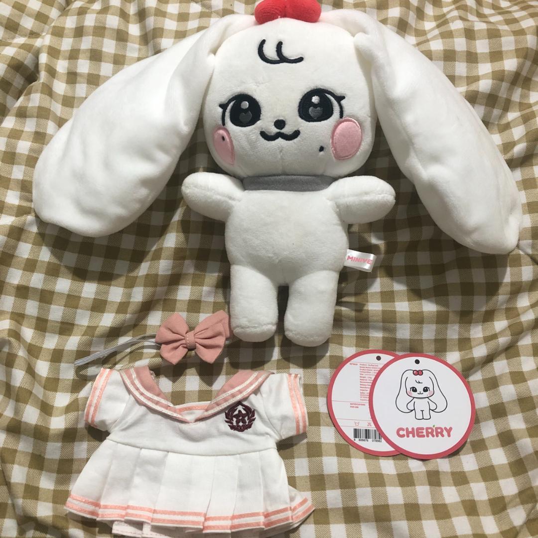IVE MINIVE CHERRY ぬいぐるみ ウォニョン チェリー - メルカリ