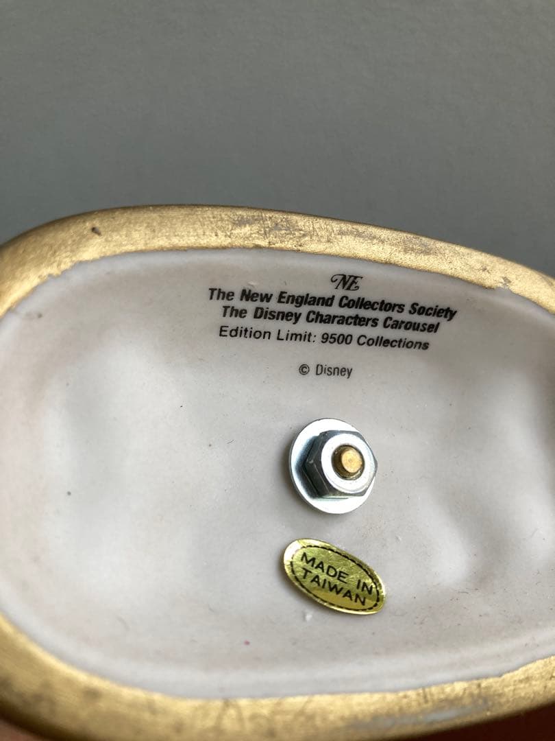 ピノキオ メリーゴーランド 置物