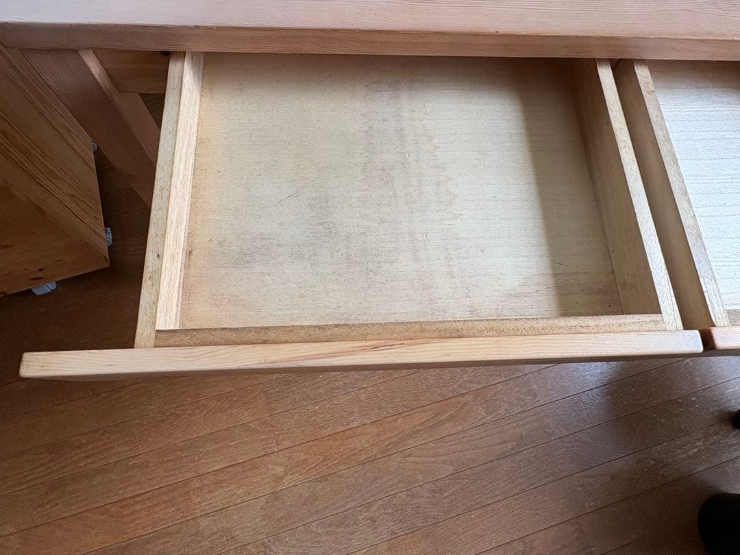 【送料込】無印良品：パイン材デスク／引き出しあり（2箇所）