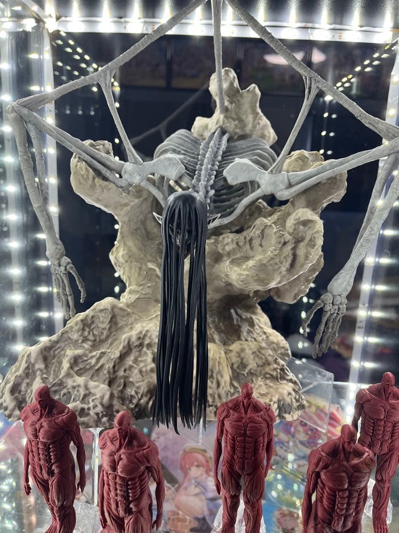 シ*ー様 【箱あり】進撃の巨人 一番くじ ラストワン賞 終尾の巨人