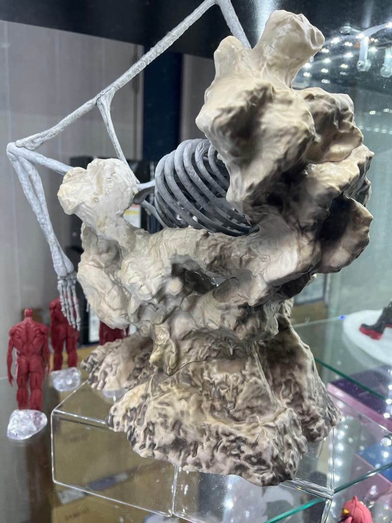 シ*ー様 【箱あり】進撃の巨人 一番くじ ラストワン賞 終尾の巨人