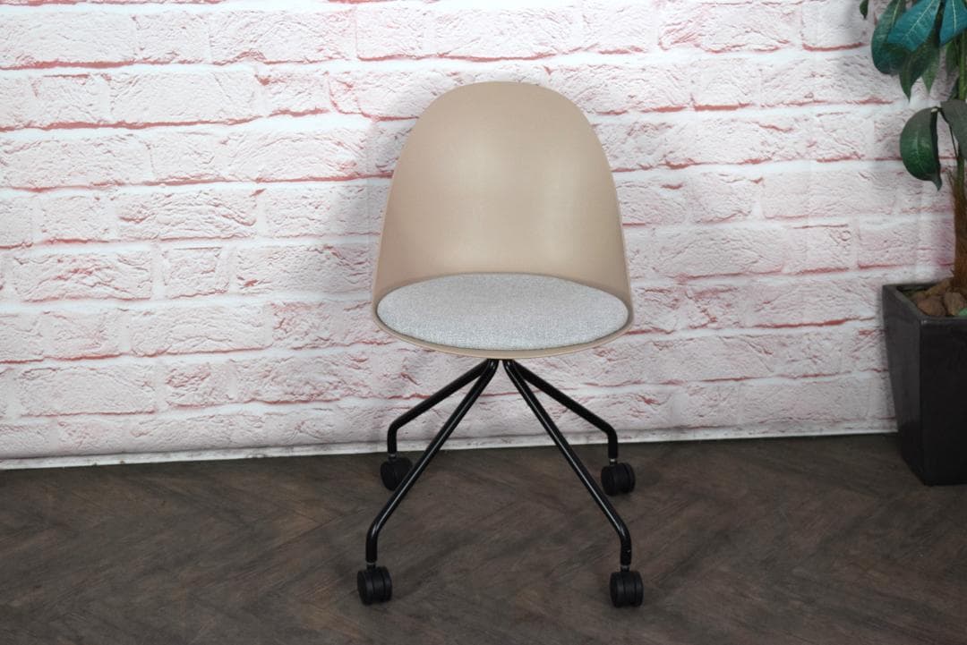 展示品 クラッシュゲート yuu/ユー エッグ デスクチェア ベージュ e